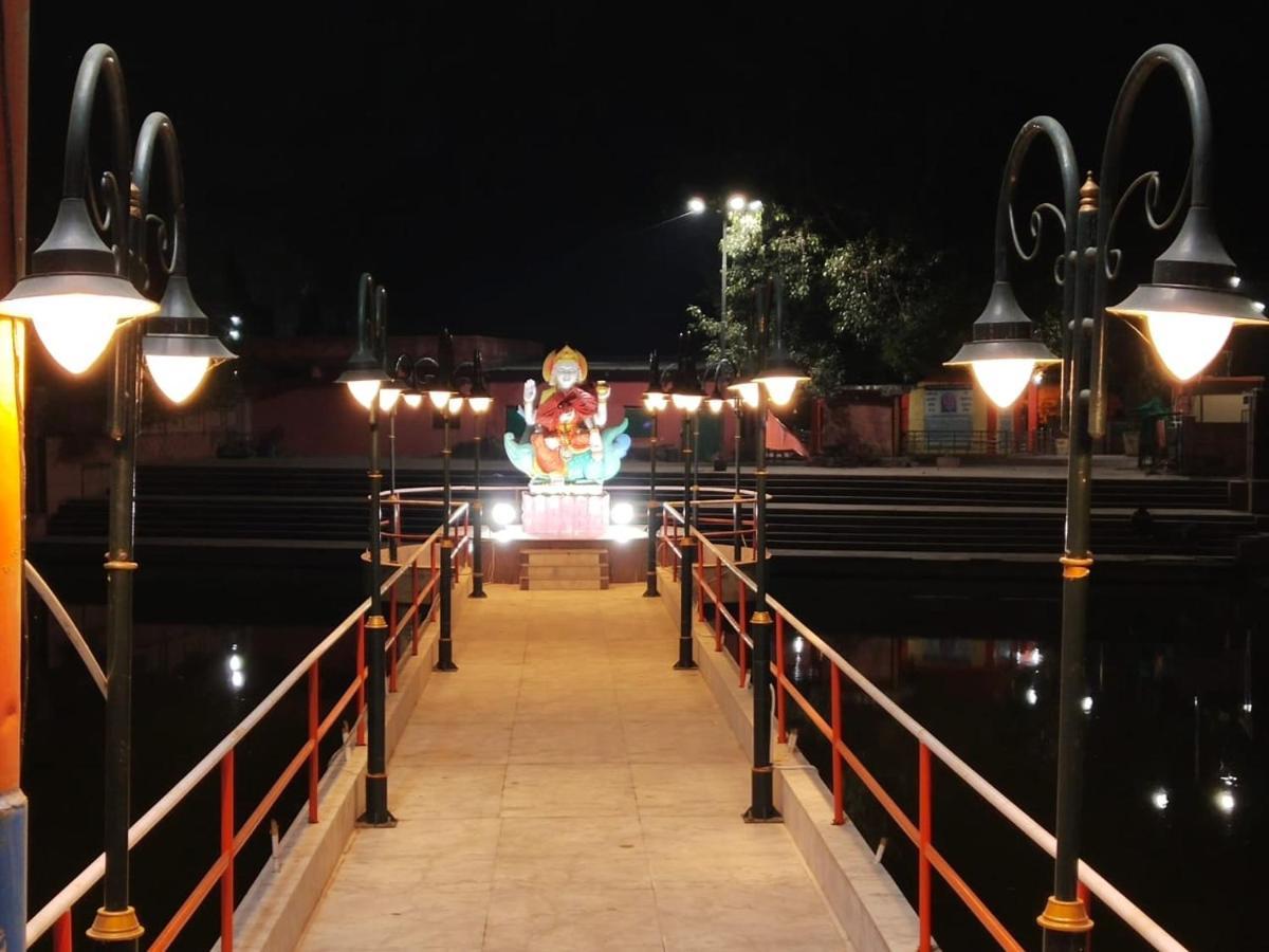Hotel Shivanjali Palace Ujjain Dış mekan fotoğraf